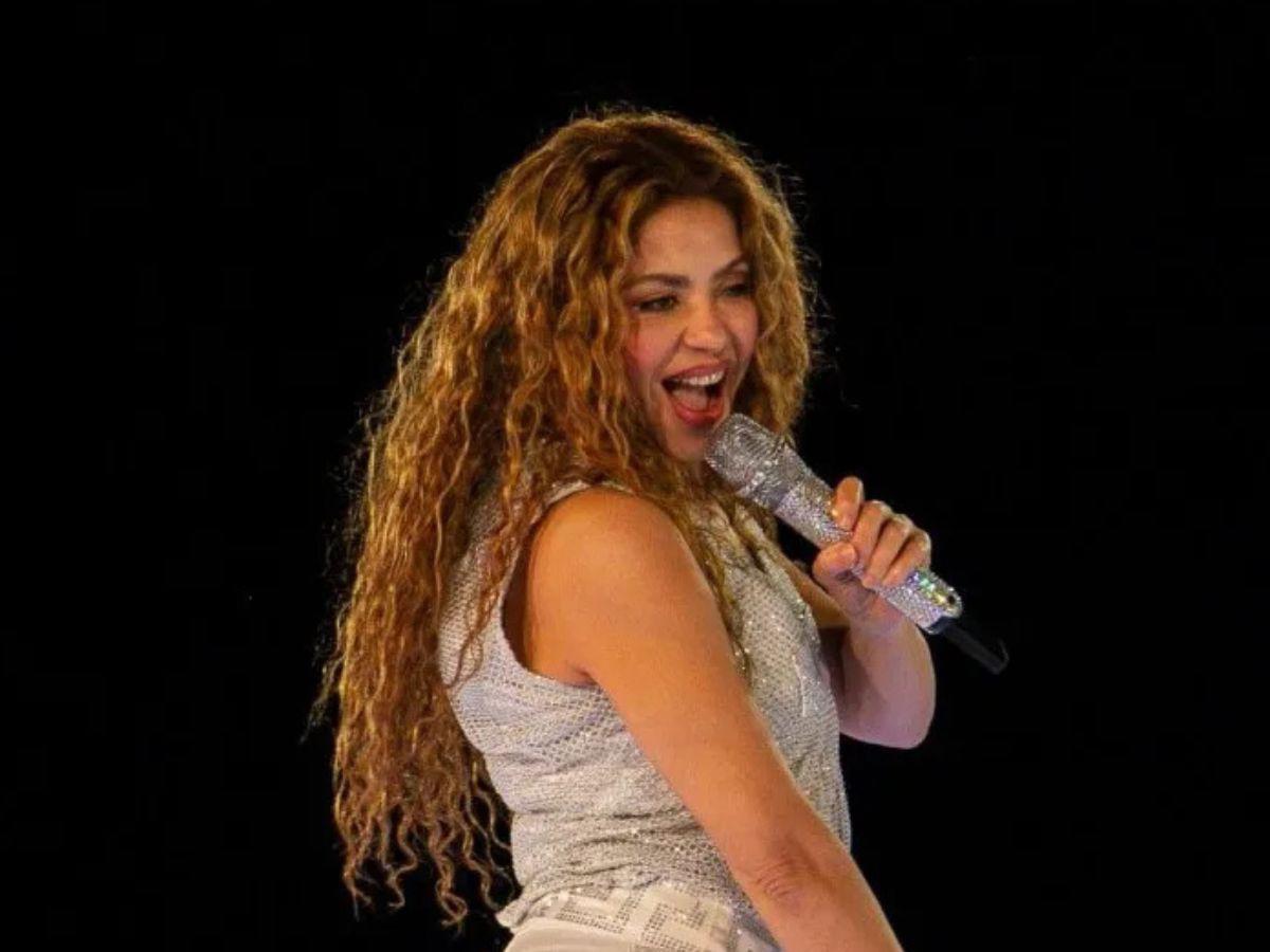 Shakira reconstruirá universidad y colegios afectados por el terremoto en Colombia