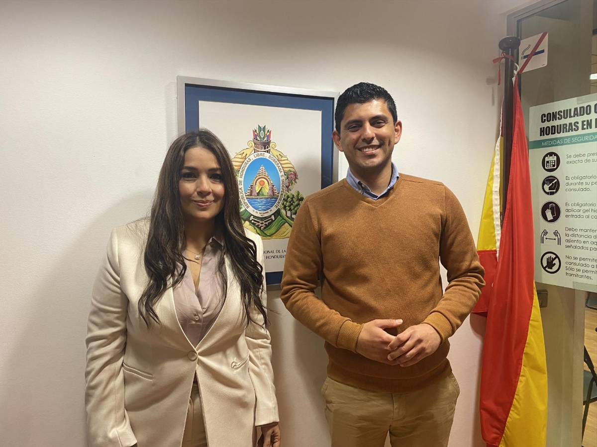 Claudia Zablah lanza nuevo libro en Europa