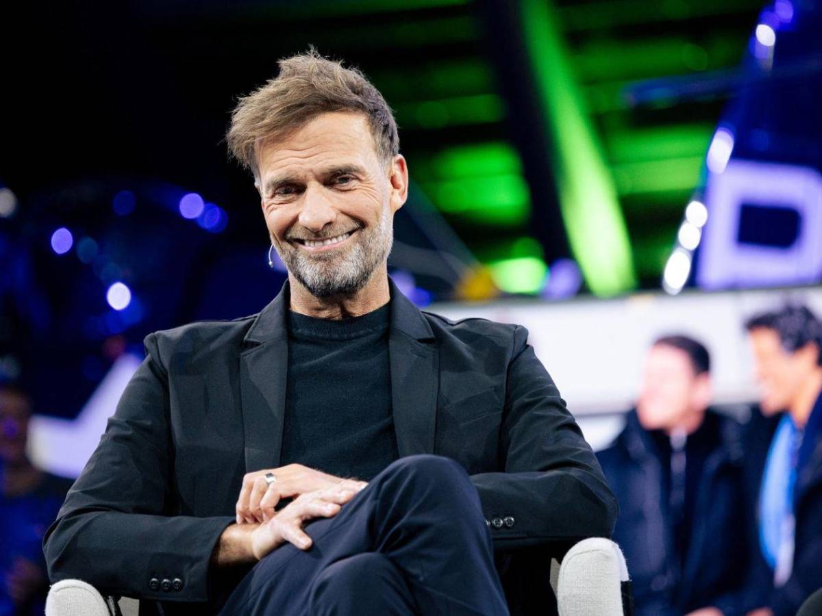 Florentino avisa: Real Madrid ya busca nuevo DT tras mal debut de Arbeloa