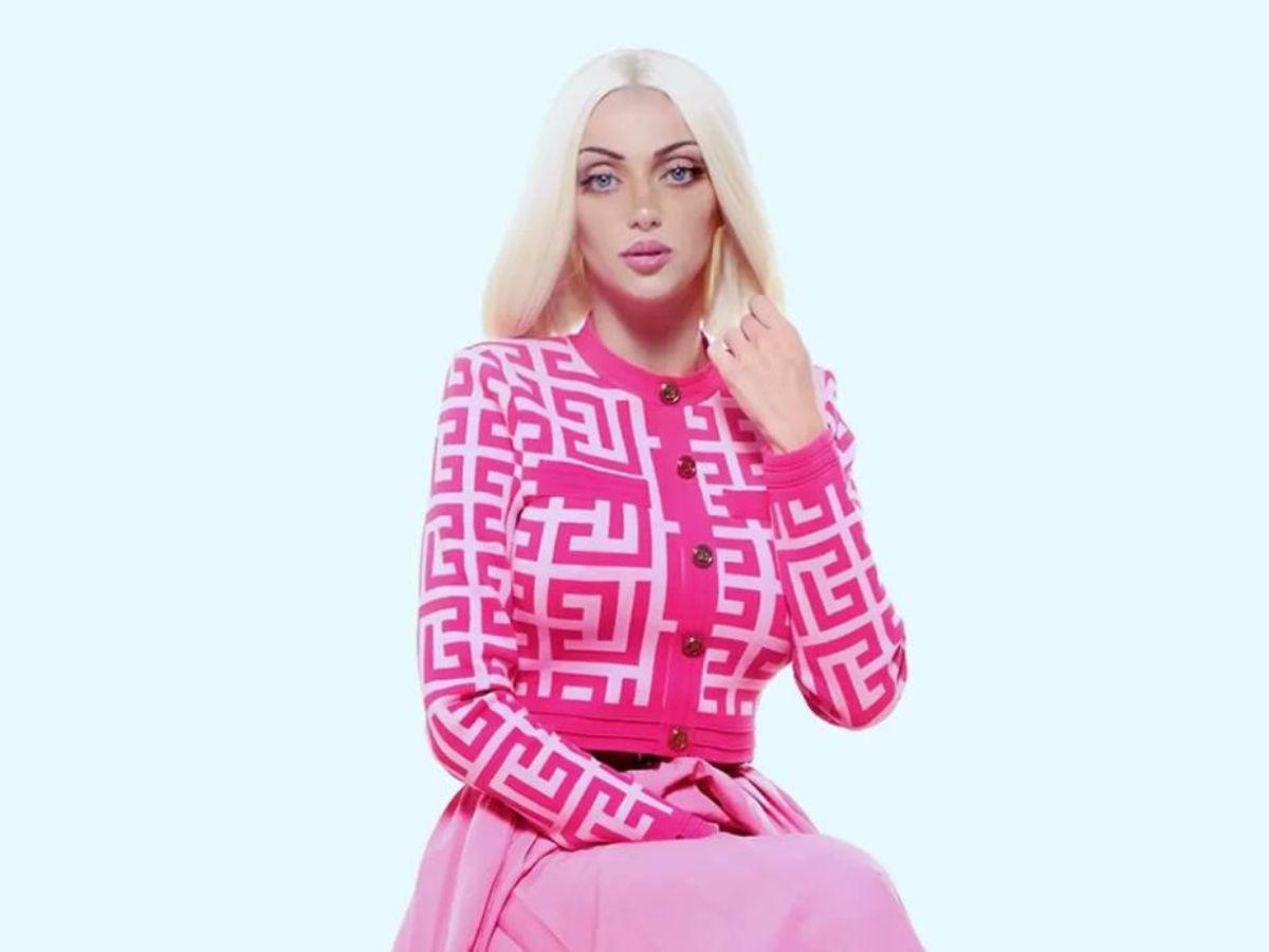 Muere “la Barbie humana”; fue hallada con múltiples agresiones