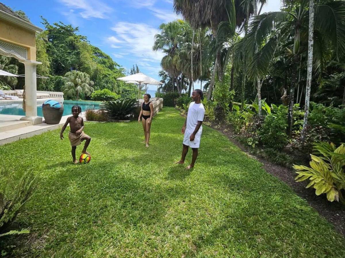 El delantero Raheem Sterling sufre un robo en su casa: así se defendió