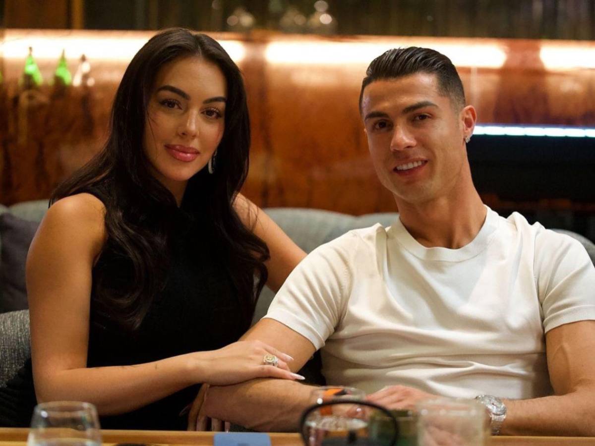¿Cuánto cuesta el anillo que Cristiano Ronaldo le entregó a Georgina Rodríguez?