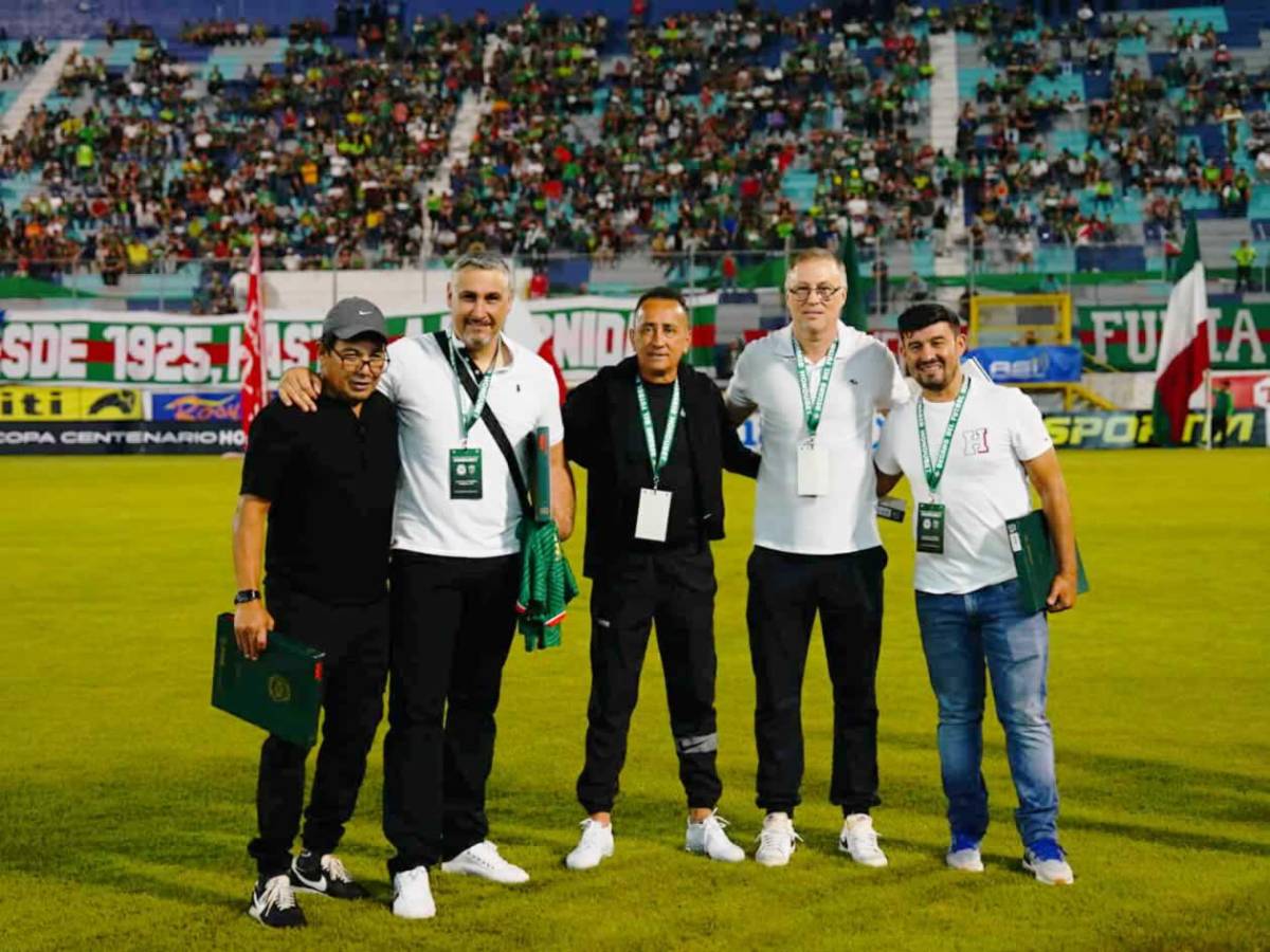 Marathón homenajea a leyendas en su centenario, fiesta y gesto de Pachuca