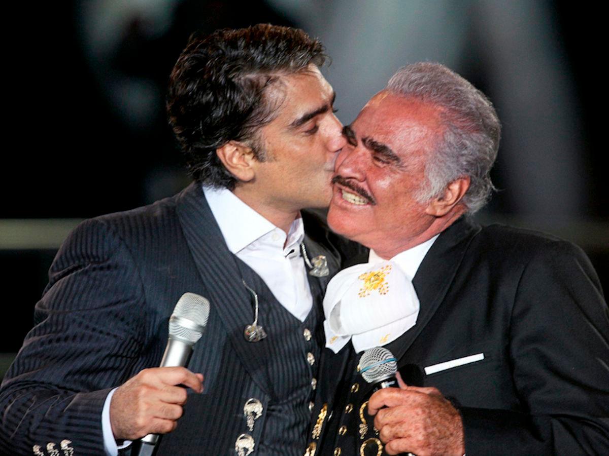 Alejandro Fernández recuerda a Vicente Fernández con emotivo mensaje en aniversario luctuoso