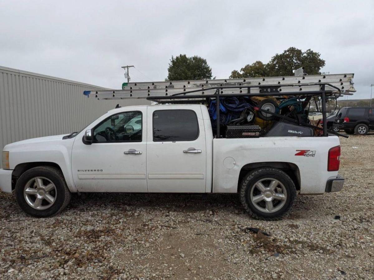 Hondureño es buscado por el FBI tras supuestamente embestir a agentes de ICE