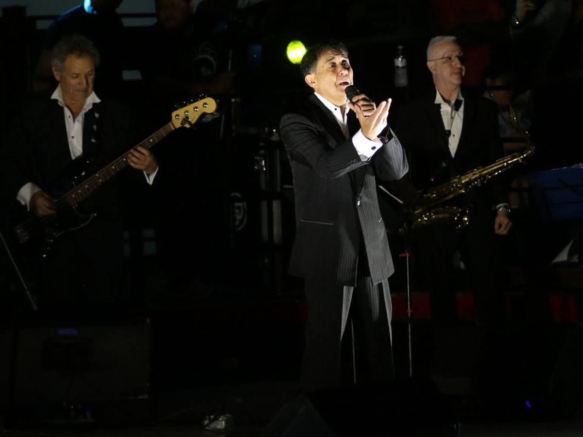 Los Galos deslumbran Tegucigalpa con su romanticismo eterno