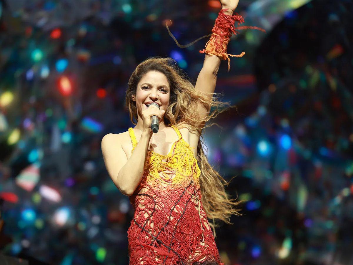 Piqué quiere darle una miseria a Shakira por la venta de su casa