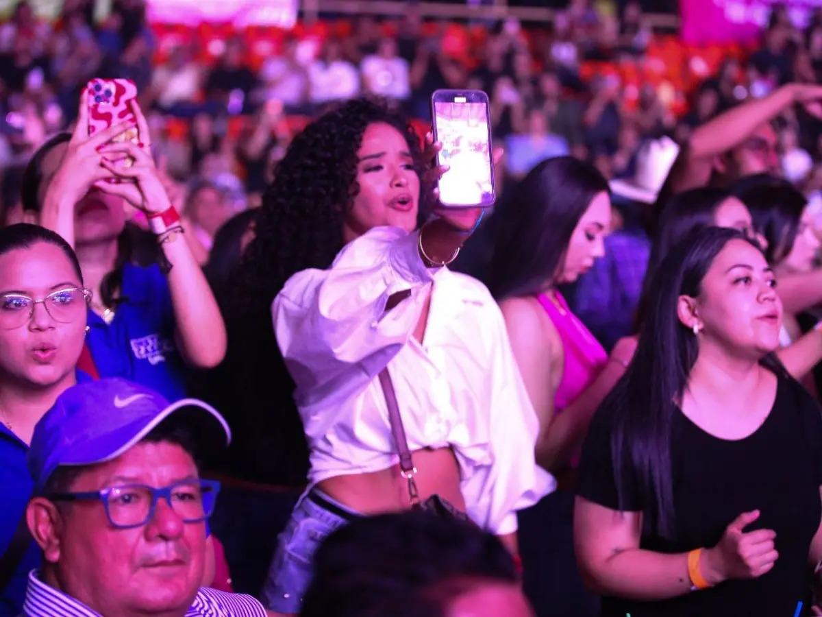 Así se vivió el primer concierto de Grupo Frontera en Honduras