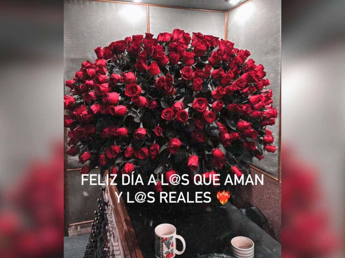 Ángela Aguilar presume gigante ramo de rosas que le regaló Christian Nodal