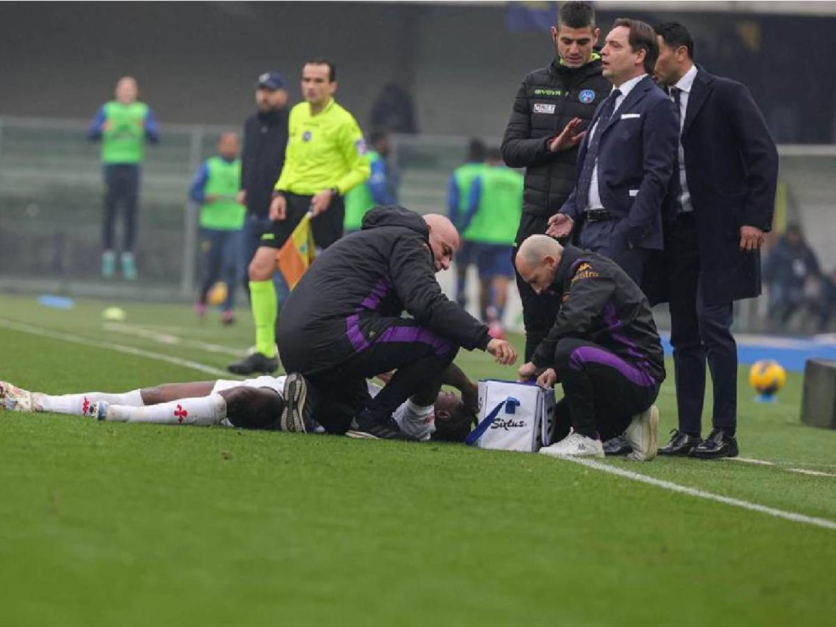 Susto en Italia: sufrió un fuerte golpe y se desplomó en pleno partido