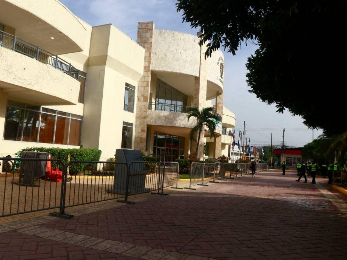Taxistas cierran otra vez El Progreso; alcalde Alexander López convoca a reunión