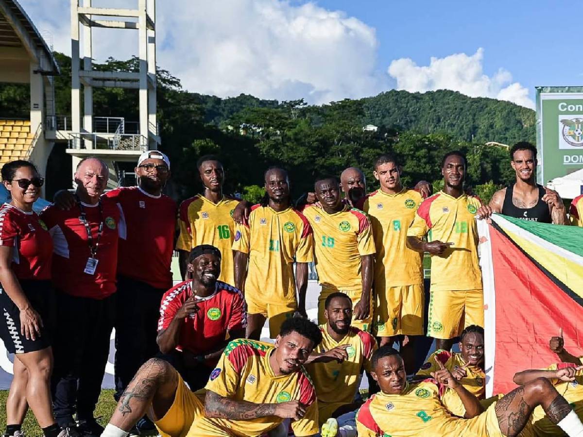Débil selección golea 8-1: acaricia histórico pase a Copa Oro y ascenso