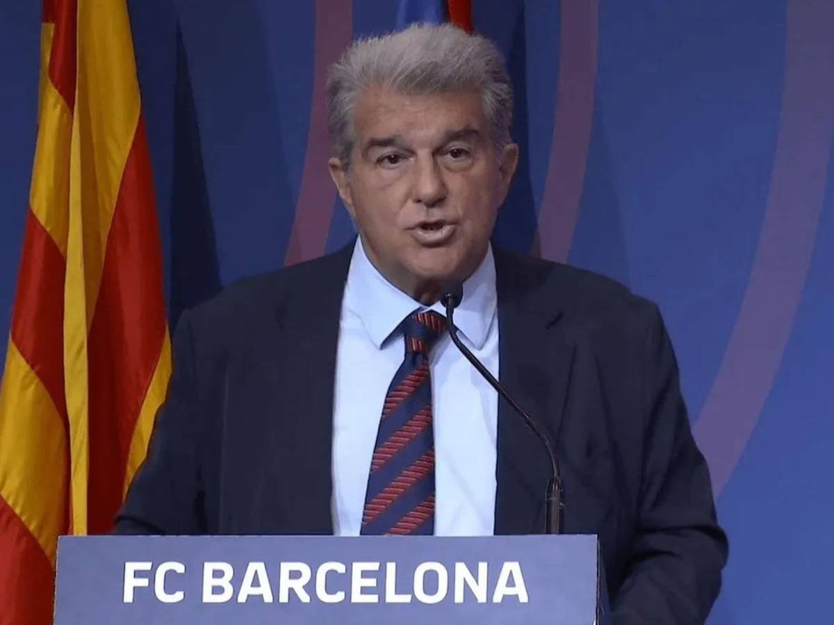 Barcelona recibe el sí de un fichaje que gusta a Flick, pero hay un problema...