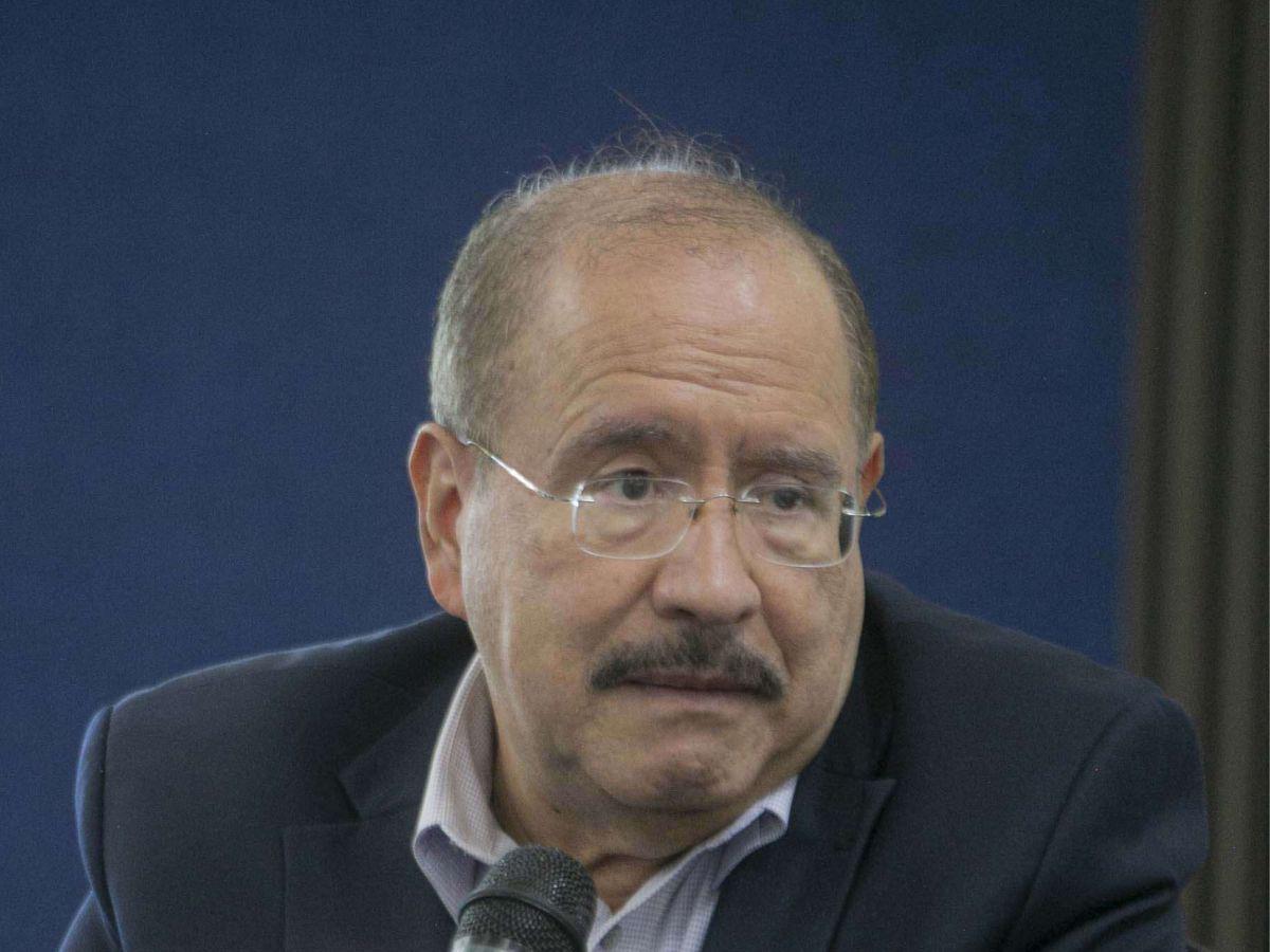 Hugo Noé Pino, entre los candidatos a dirigir el BCIE