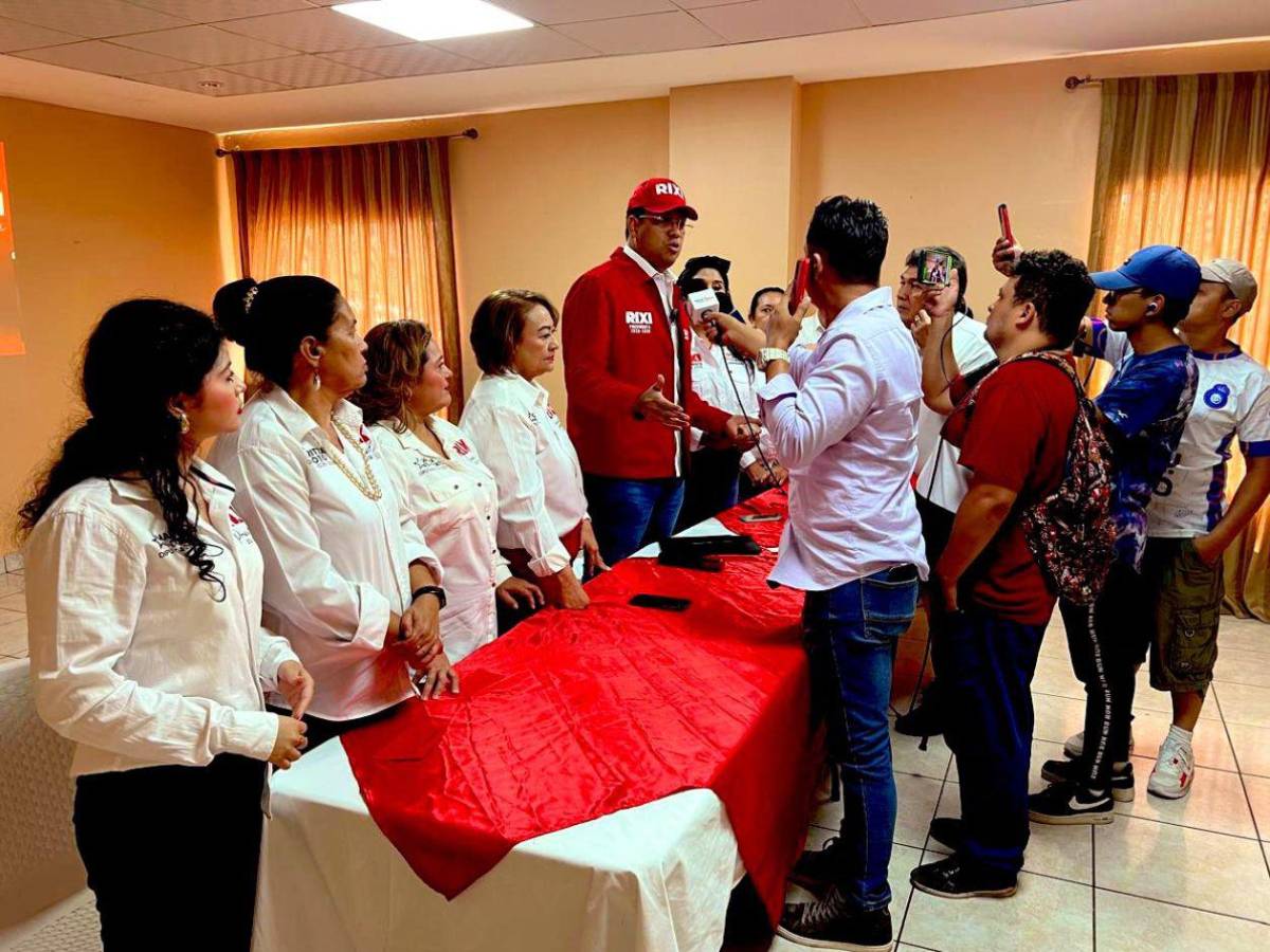 Mauricio Rivera toma inesperada decisión a pocos días de las primarias