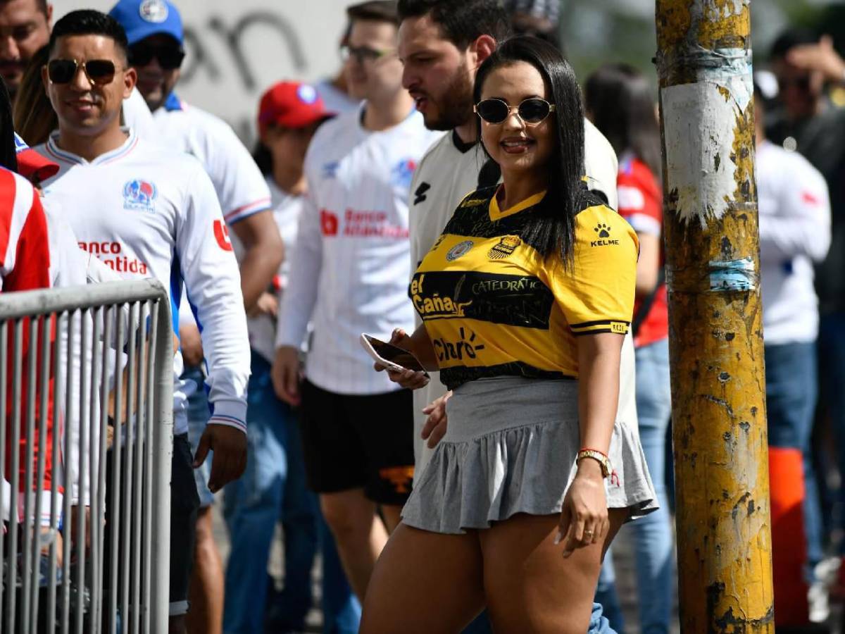 Derroche de bellezas en la final, revuelo por Nasralla y esposa de jugador cautiva