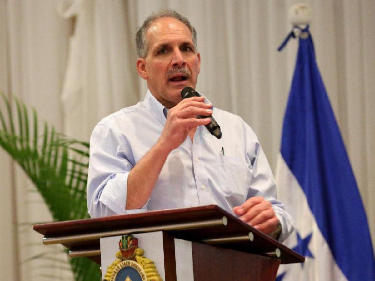 Nasry Asfura: Cossette no renuncia y estamos firmes por Honduras”