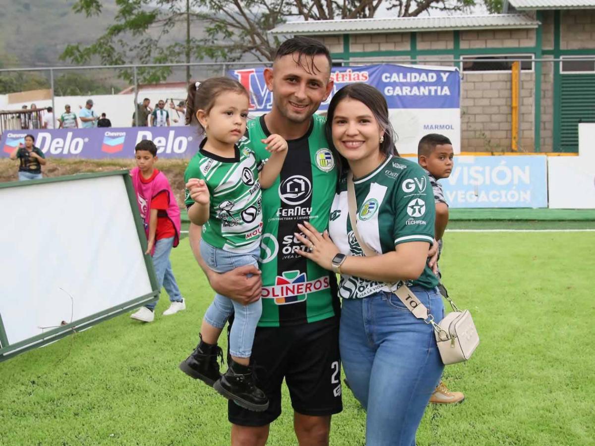 Real Sociedad llora el descenso, festejo de Juticalpa, beso a novia y hubo invasión