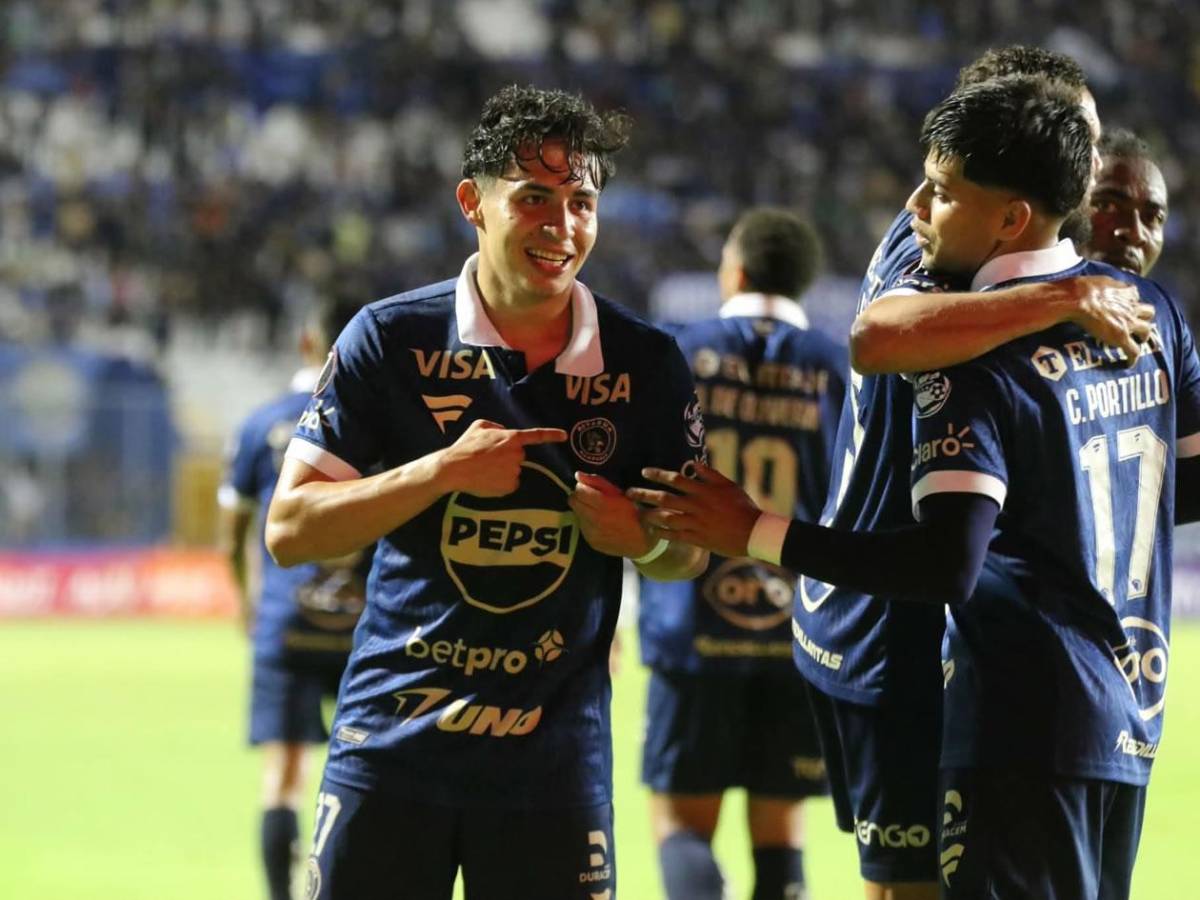 La fiesta de Motagua, el villano del Alianza, enfado con el árbitro y rubia roba miradas