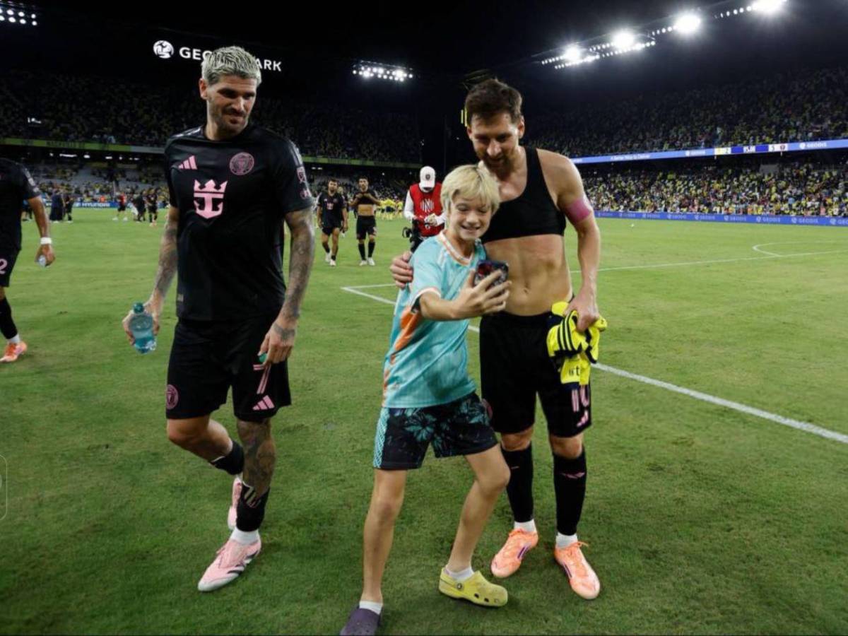 Messi marca hat-trick, el premio que aseguró y el error de Andy Najar