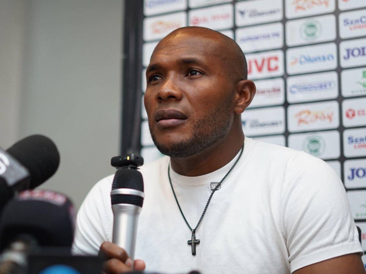 Juan Anangonó al borde del llanto en su despedida de Marathón