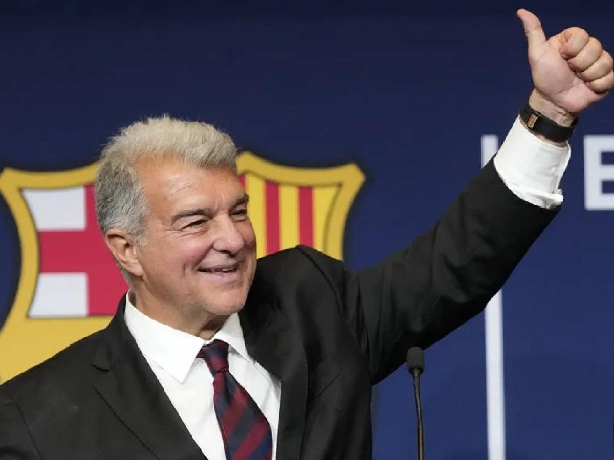 Ultimátum del Barcelona: Laporta lo confirma y destapan nueva oferta a Julián