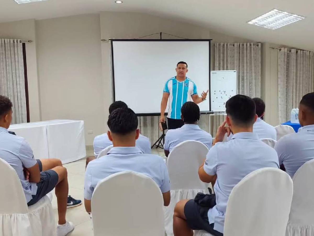 Pastor sorprende a seleccionados de Honduras y anuncia profecía