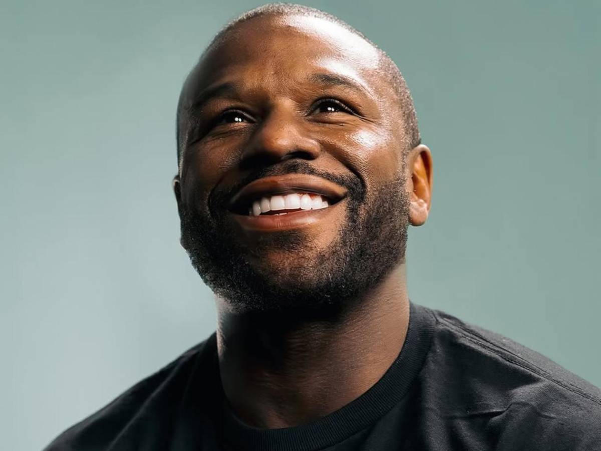 Floyd Mayweather se rinde ante belleza de Honduras y responde a denuncia