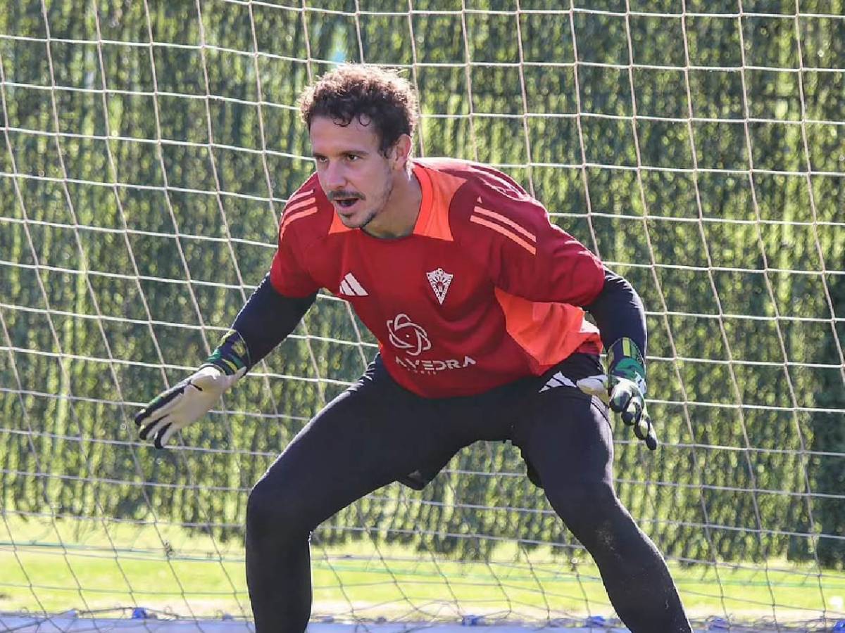 Portero se casa con su novio y hace historia: no vamos a escondernos