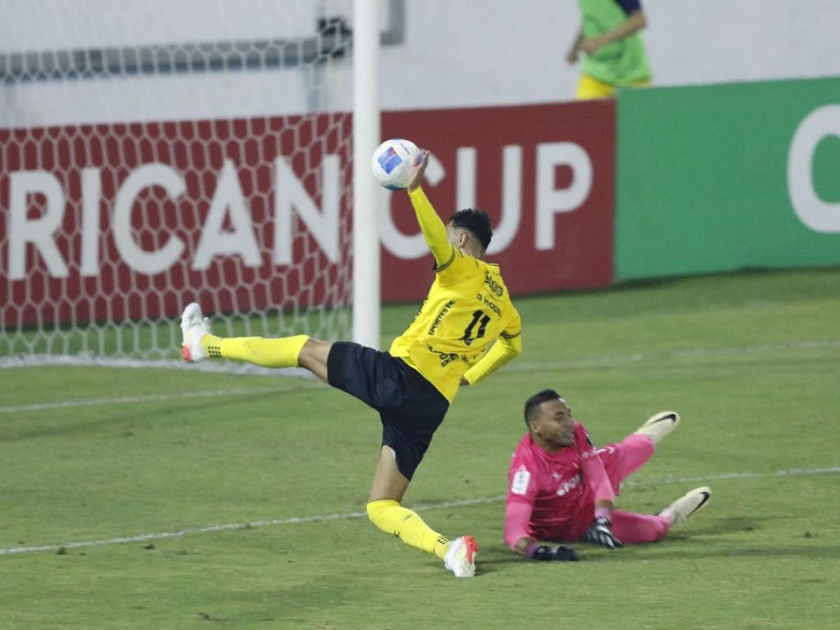 Decepción en el Real España, el villano, héroe, esposa de jugador y la chica del Plaza Amador