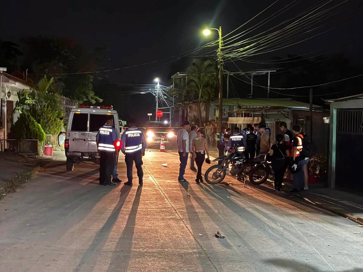 Momento en que militar en moto ignora un alto y muere en Cofradía