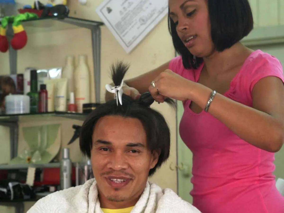 Así era la lujosa vida de 'Rambo' de León en Italia y su actualidad: autos, fortuna y extravagancias