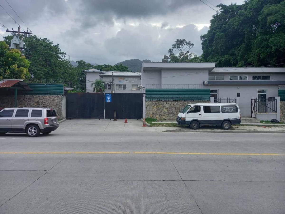 Estudiante herido en La Pradera está fuera de peligro; identificados los dos muertos