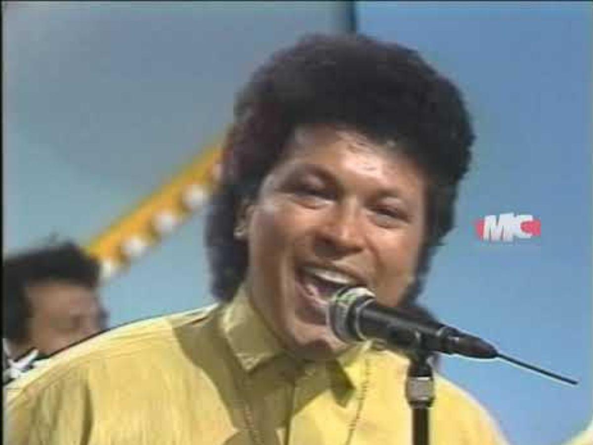 Exvocalista de Los Gatos Bravos, grupo de Aurelio Martínez, ahora predica la palabra de Dios