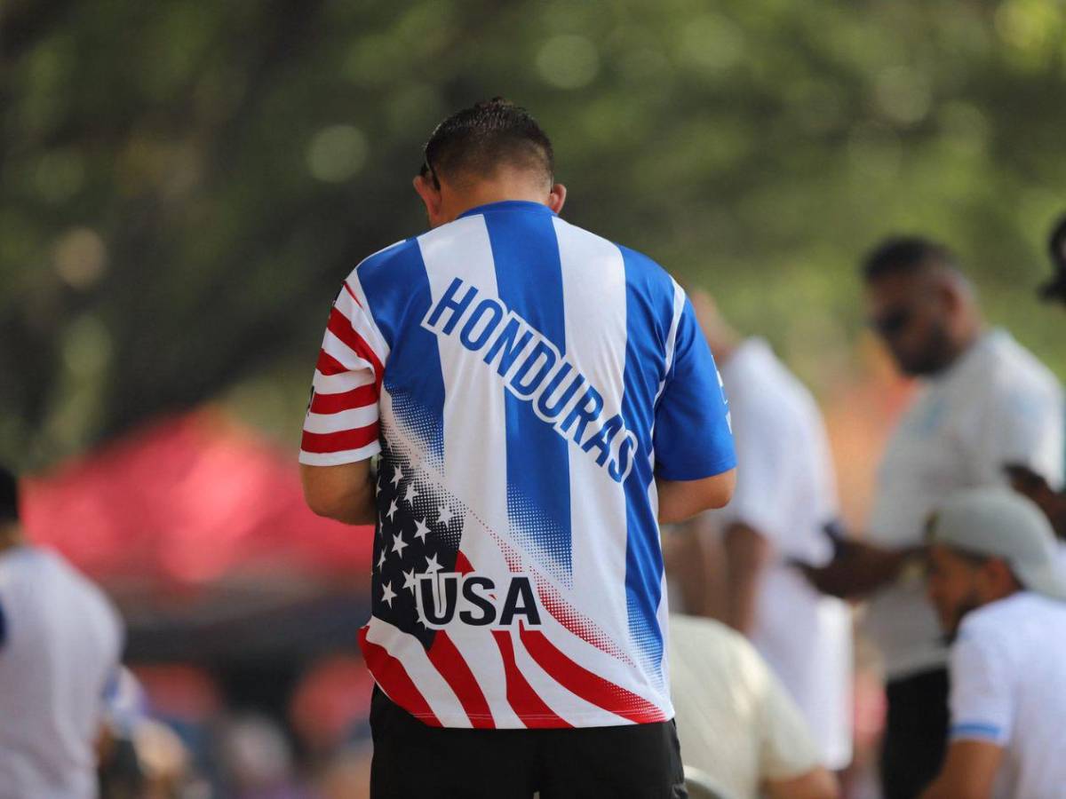 Honduras - El Salvador: Bellas chicas y curiosa petición a Palma