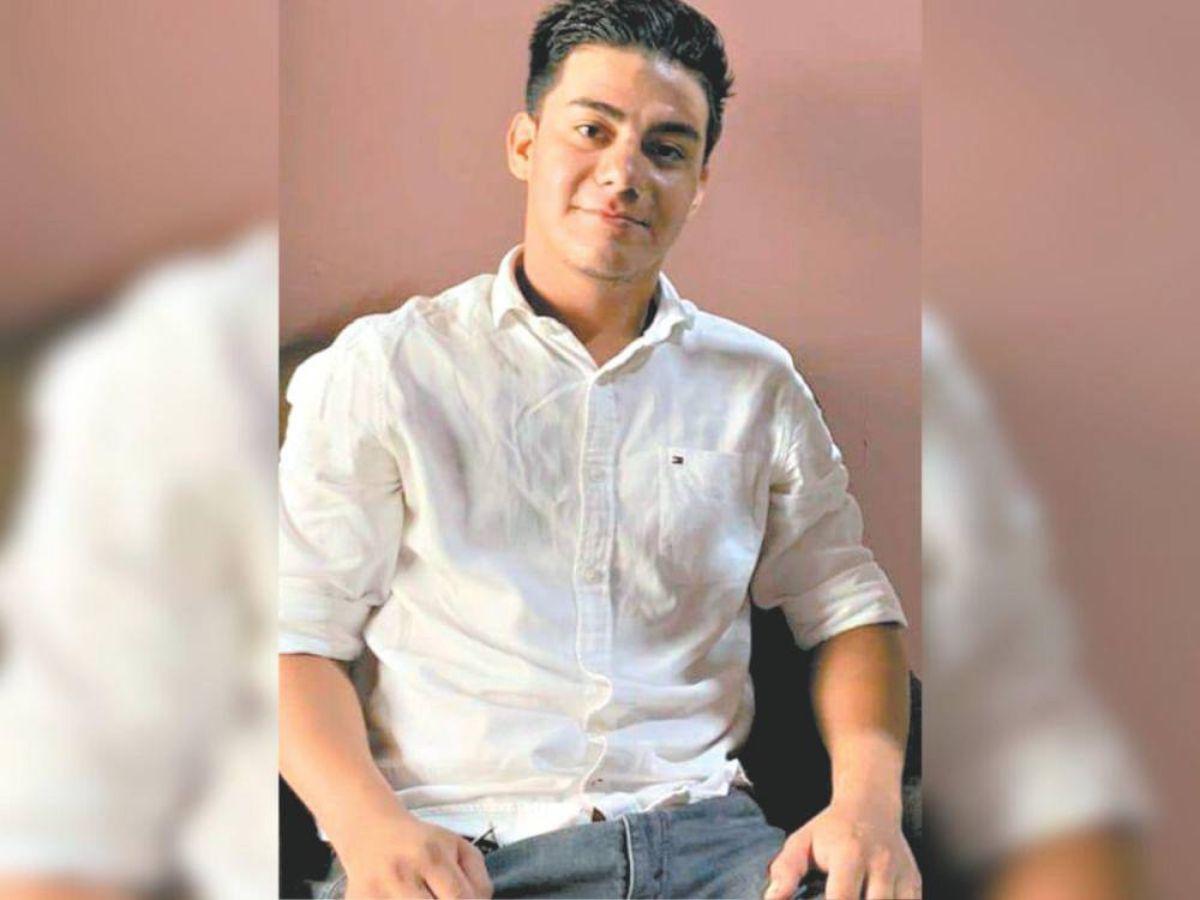 Empleado de Copeco muere tras chocar contra un poste en Tegucigalpa