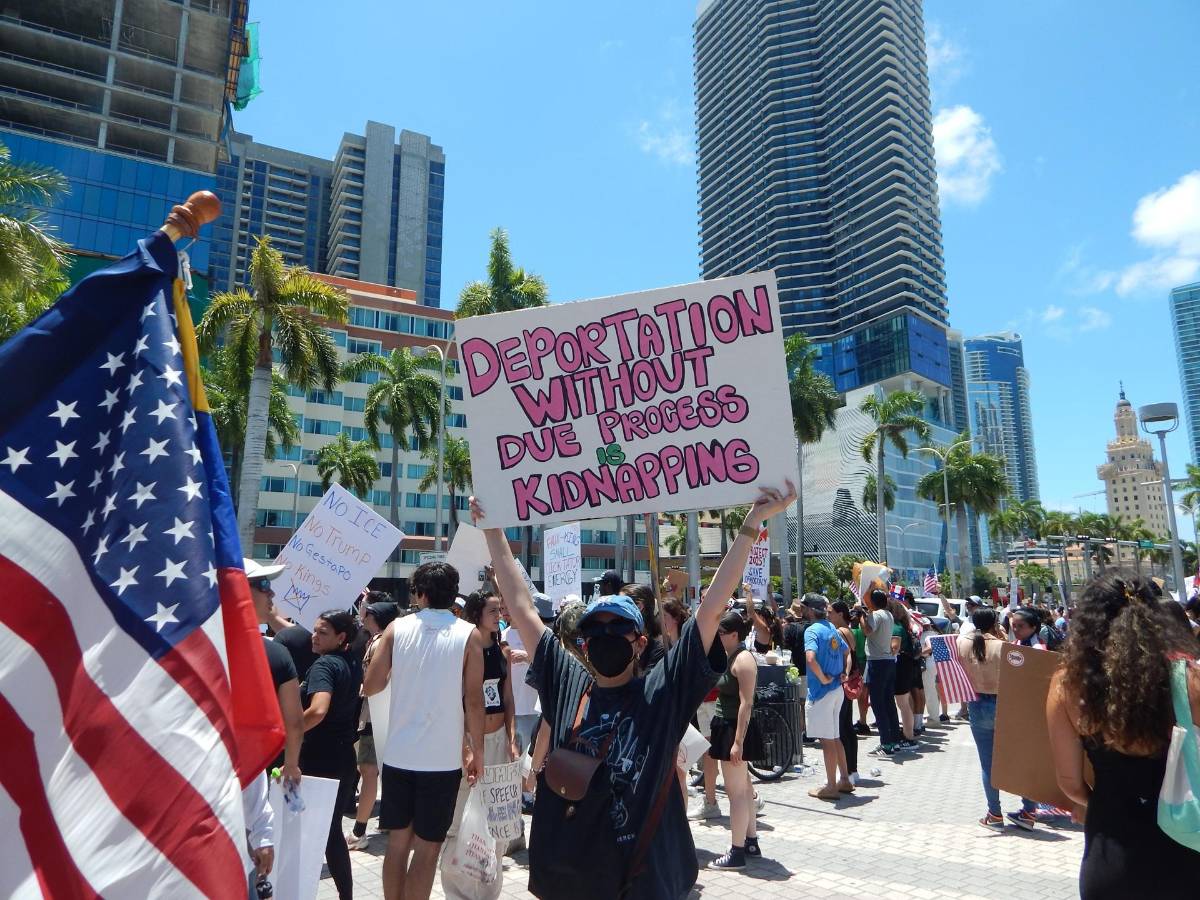 Los Ángeles se rebela contra Trump: El pueblo unido jamás será vencido