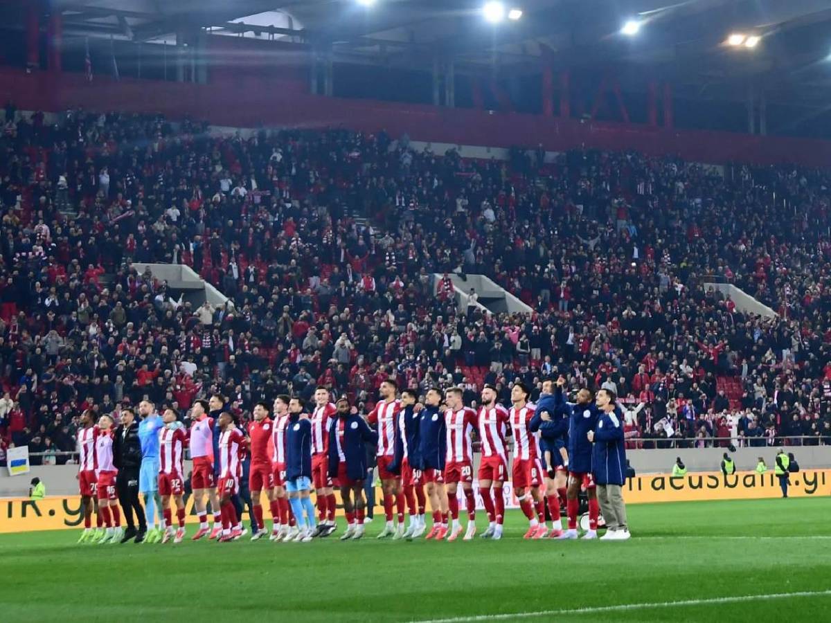 Show de Luis Palma en Grecia, ‘lujo’ del hondureño y mensaje del Olympiacos