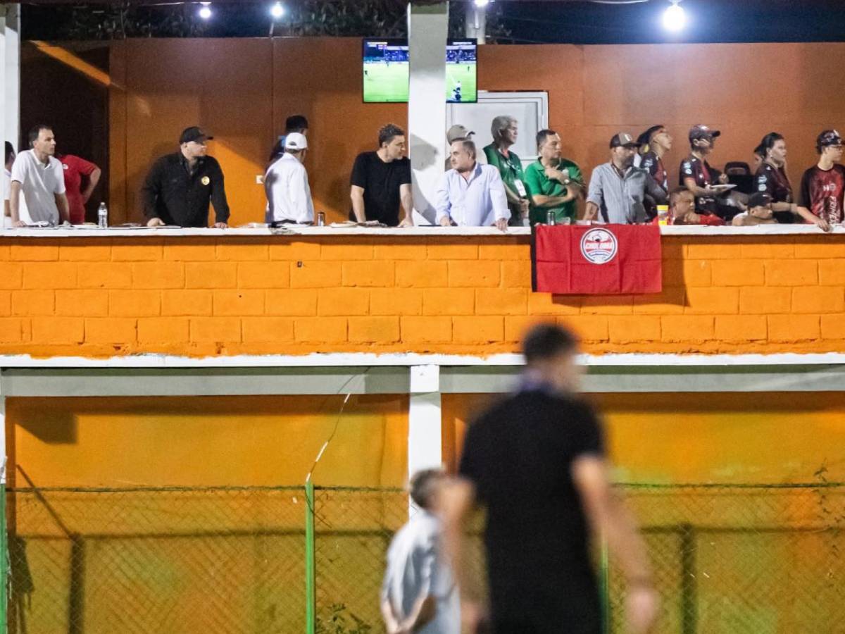 Polémica: Enfrentamiento entre Lavallén y aficionado del Marathón y así terminó todo