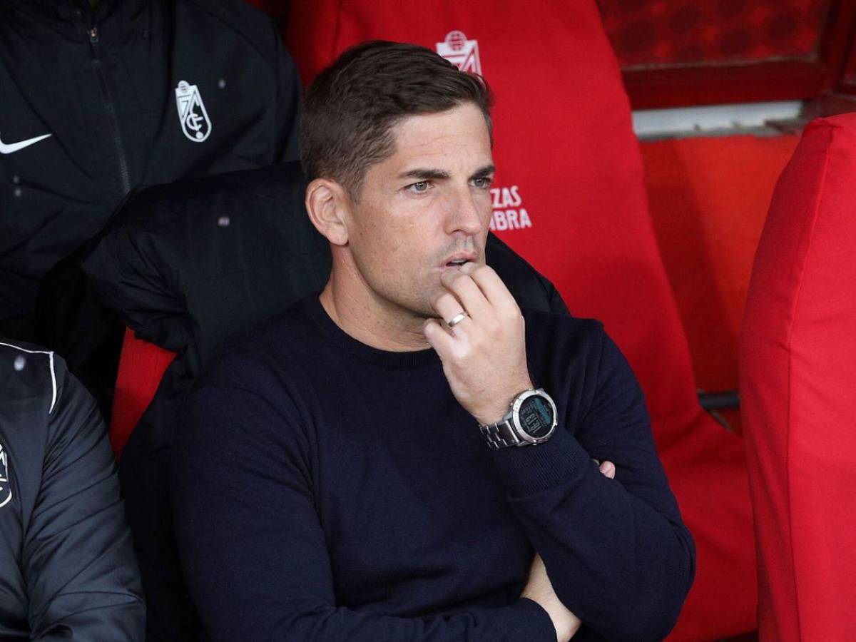 Entrenador fue despedido por utilizar IA en sus alineaciones: estuvo en el Barcelona