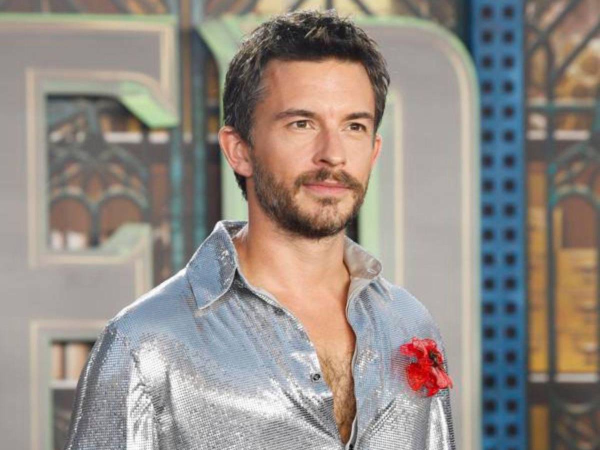 ¿Quién es Jonathan Bailey, el hombre más sexy del mundo 2025, según People?