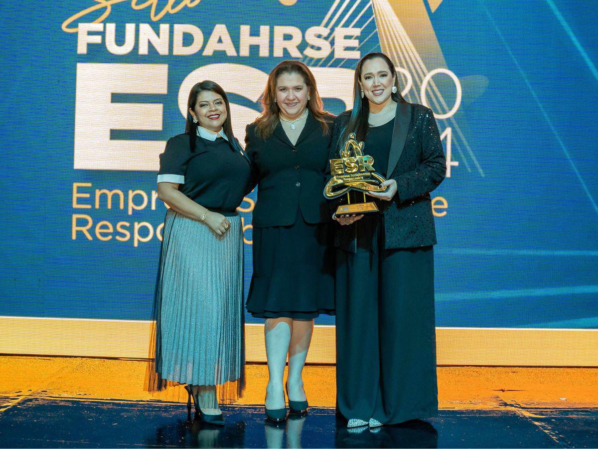 LACTHOSA es reconocida por 15° vez con el Sello FUNDAHRSE por su compromiso social