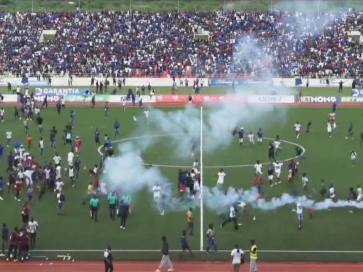 Ganan a la favorita y quedan a nada de clasificar al primer Mundial de su historia