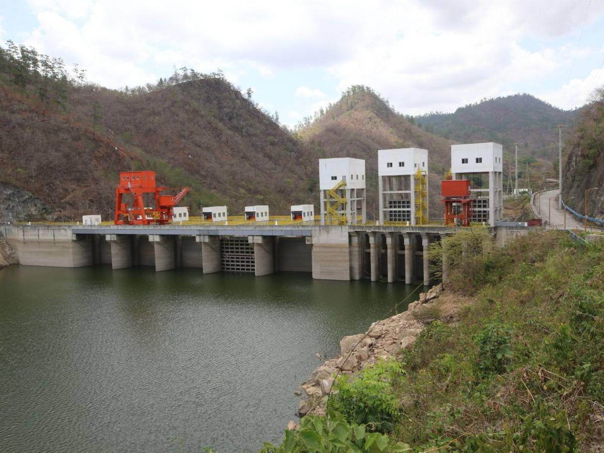 Patuca III: la represa gigante que se apagó porque se quedó sin agua
