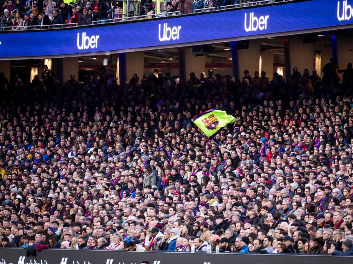 Barcelona volvió al Camp Nou: fiesta, Messi 'apareció' y agresión que indigna
