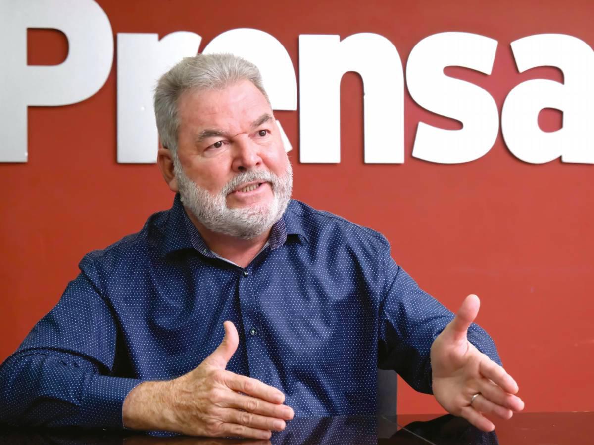 Contreras denuncia mafia en Permisos de Construcción