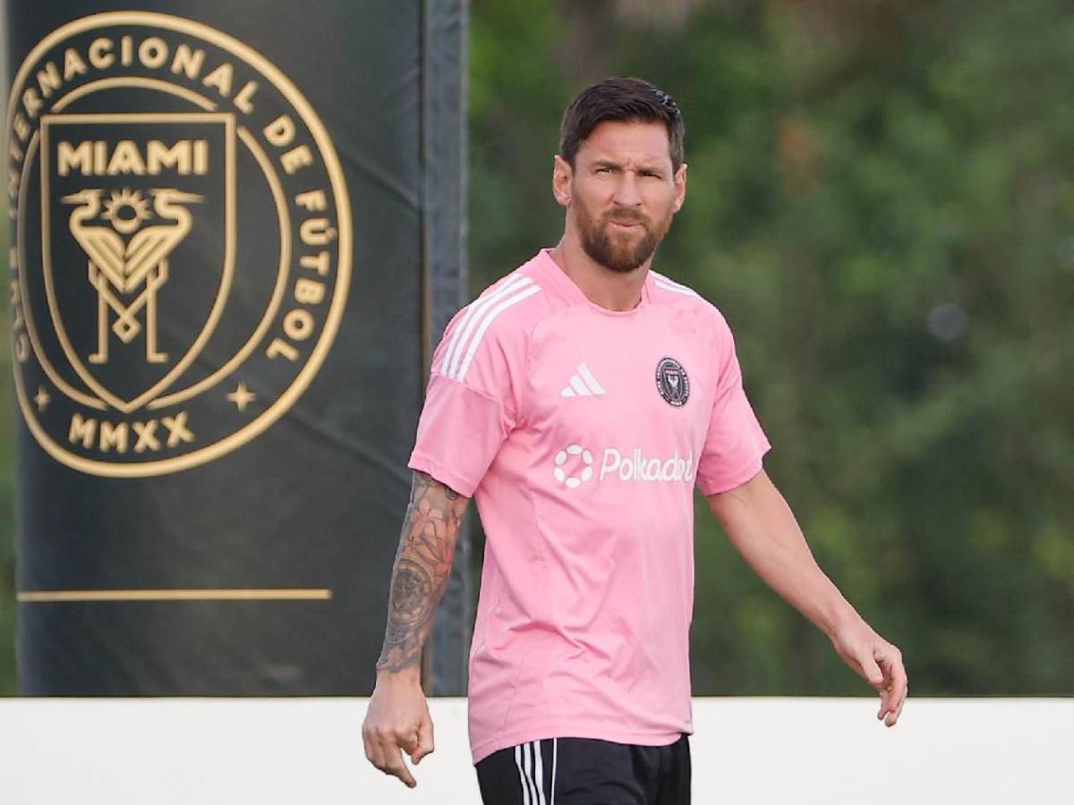 Messi recibe inesperada oferta para jugar contra Cristiano: ha iniciado conversaciones