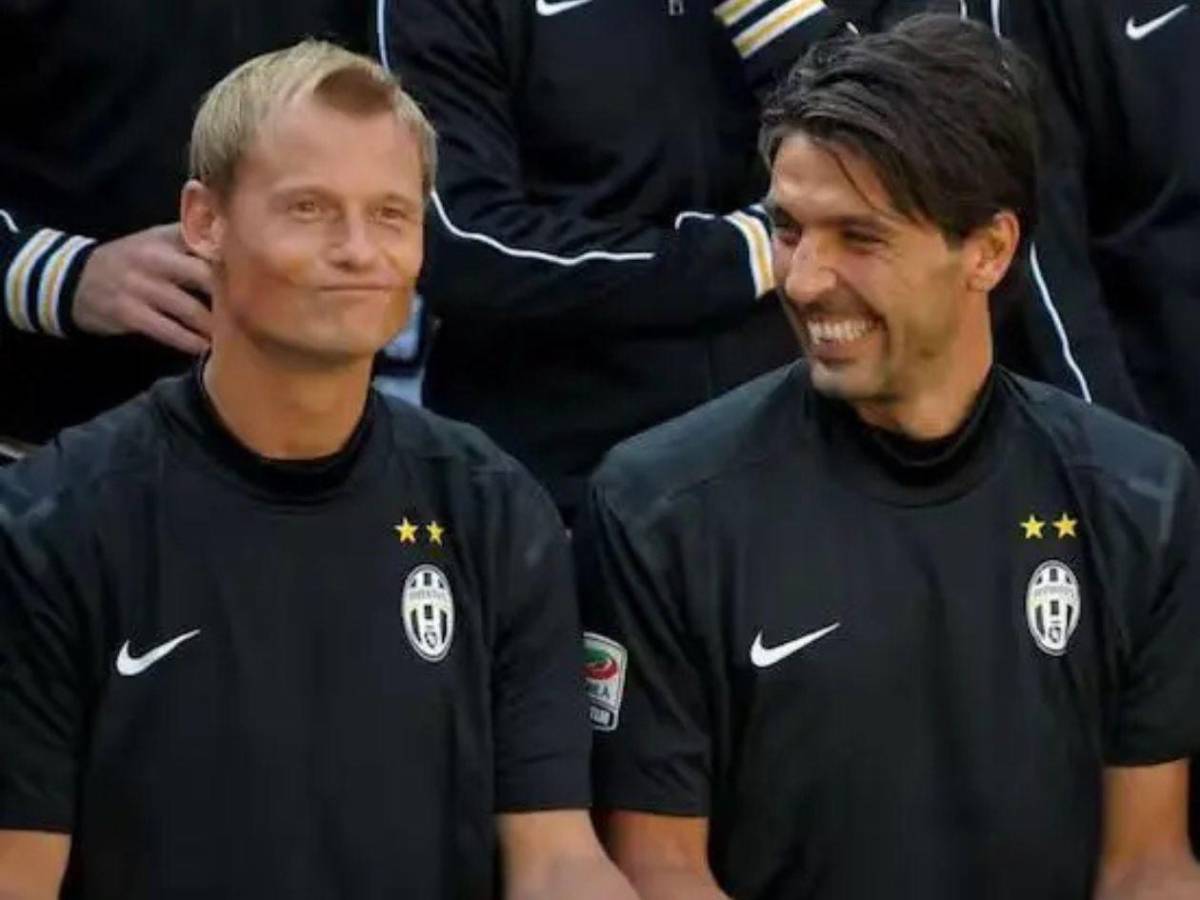 Muere el futbolista en un accidente de tráfico: su coche fue arrollado por un tren