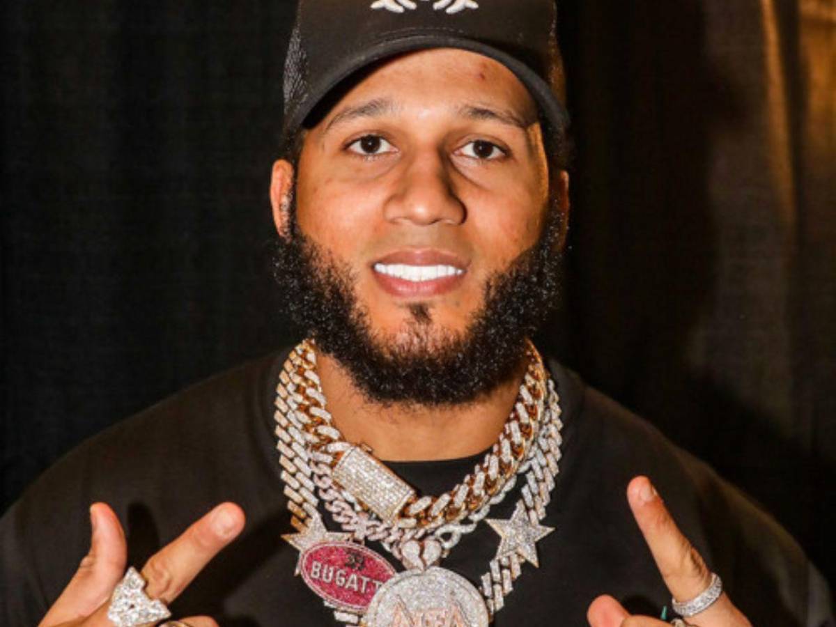 Lamine Yamal recibe un regalo de más de 10 millones de lempiras de El Alfa