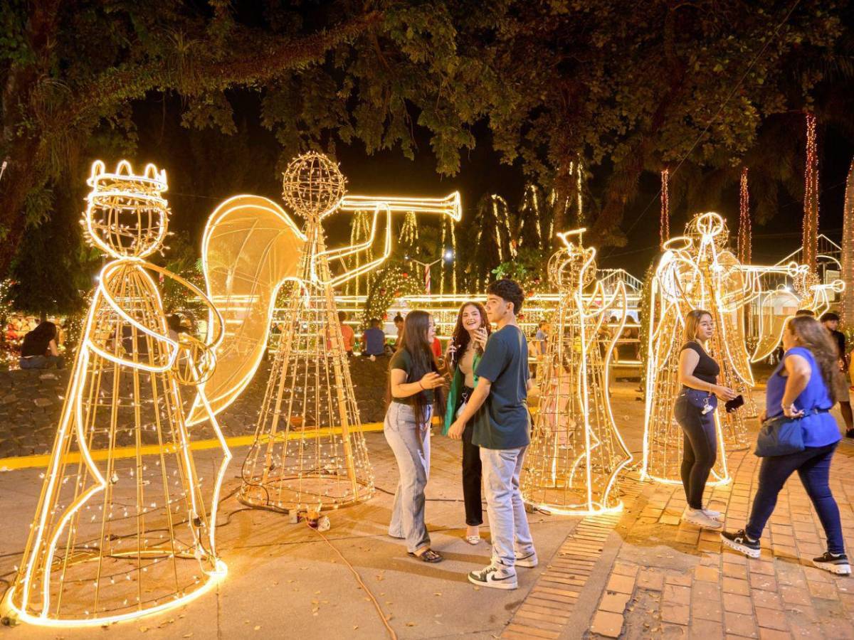 Así se celebra la Navidad Dorada 2025 en Puerto Cortés
